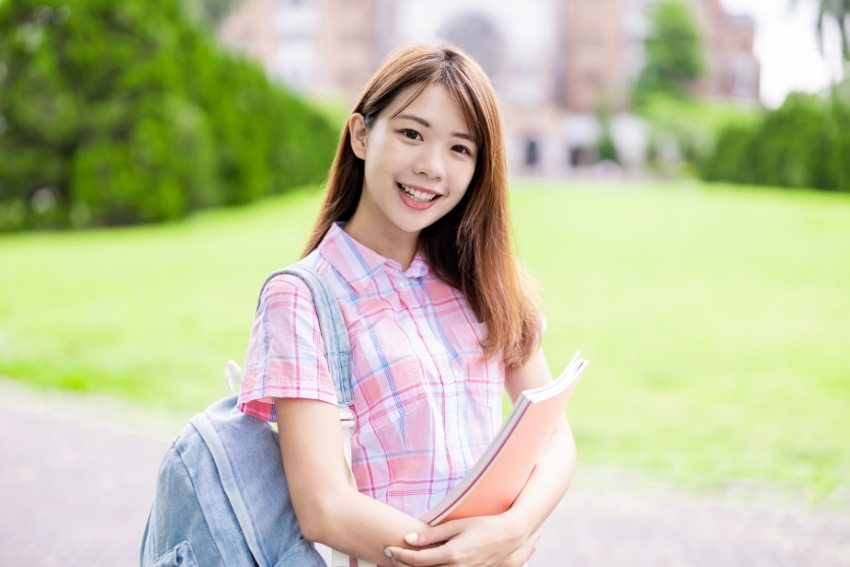 University Application Guidance - The Girl Attending the University