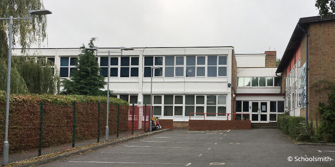 Courtland School Building - Top 10 Primary Schools in the UK