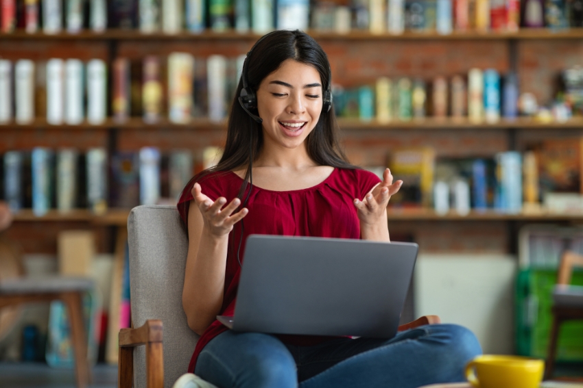 Girl Teaches Online