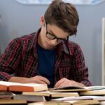 how to write comparative essay in a level english